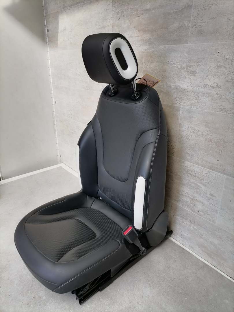 Smart #1 Brabus original Sitz vorn rechts Beifahrersitz Leder Schwarz elektrisch Bj.2022
